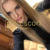 Escort Lady Lesya in Dubai — Foto 6