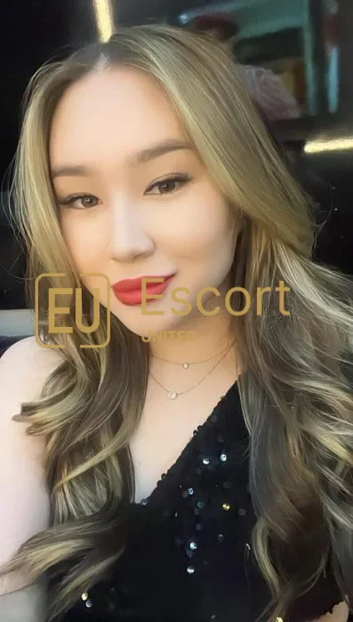 Melina, a 20-year-old female companion in Dubai — photo 2