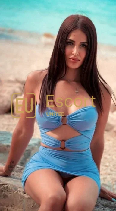 Female escort Andrea based in Dubai, 27 years old — photo 7