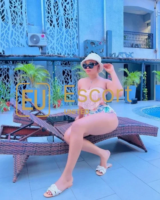 Summy, eskort dama u Abu Dabi, UAE — fotografija 2