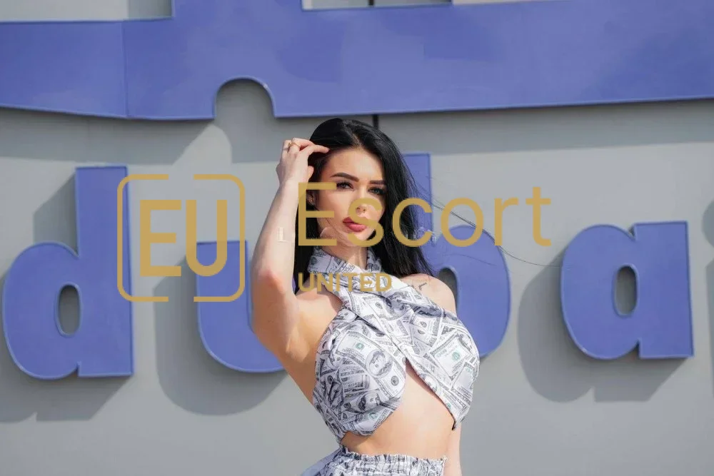 Nicole, eskort dama u Dubai — fotografija 12