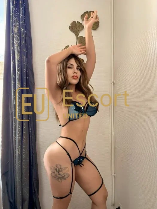 Darlin, a 28-year-old female companion in Dubai — photo 3