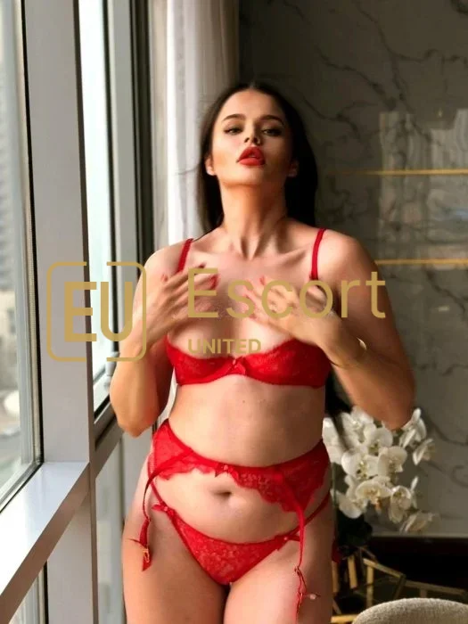 Aida, 29, žena na eskort v Dubaj — fotka 2