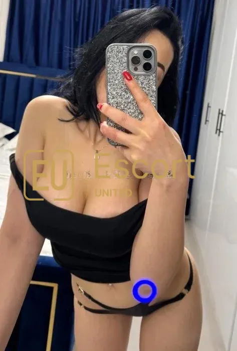 Dubai eskort Isma, 28
