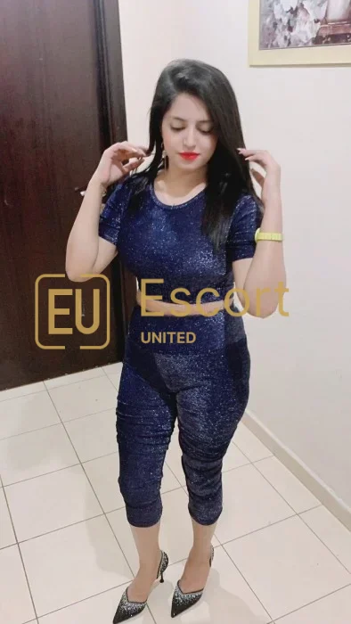 Abu Dabi konumunda eskort kız Kriti — fotoğraf 2