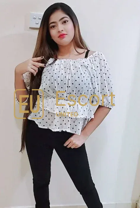 Shabnam, escort femenina en Abu Dabi