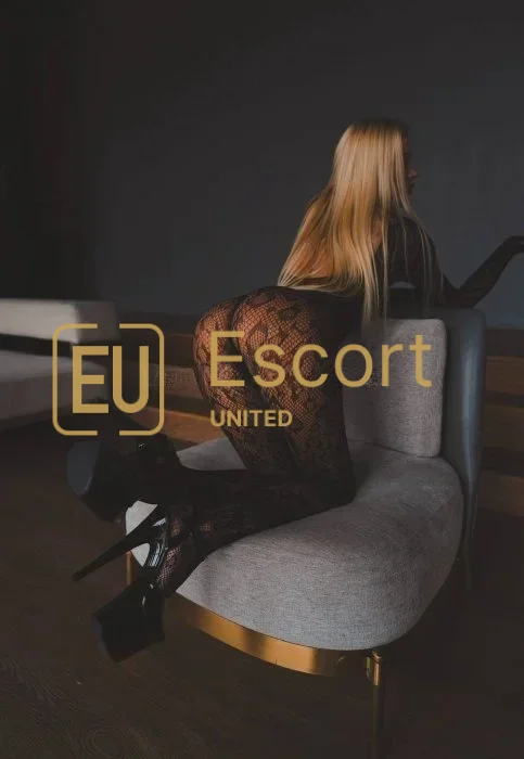 Nika, escortă în Dubai, EAU — fotografia 13
