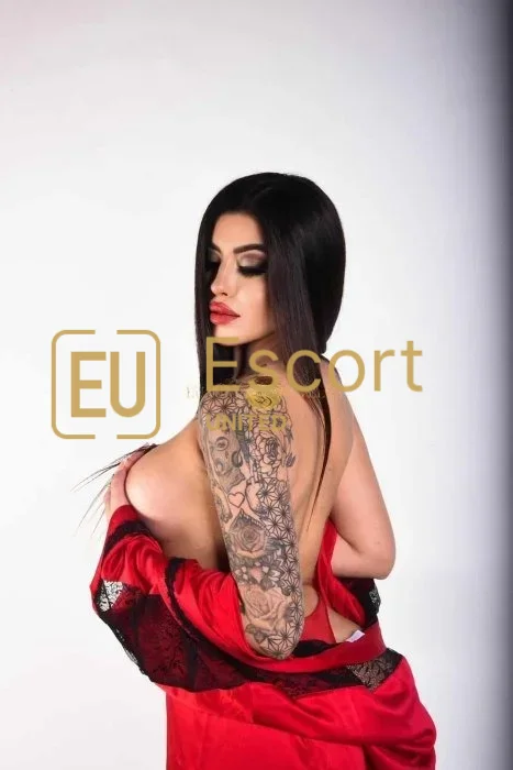 Conoce an Alina, escort en Dubái — foto 4