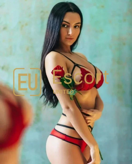 Roxolana, escort donna a Dubai (29) — foto 5