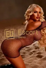 Sinti, 26, Escort-Dame in Abu Dhabi — Foto 1