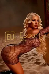 Sinti, Escort Lady in Abu Dhabi, VAE — Foto 2