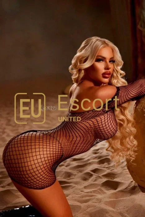 Sinti, Escort Lady in Abu Dhabi, VAE — Foto 2