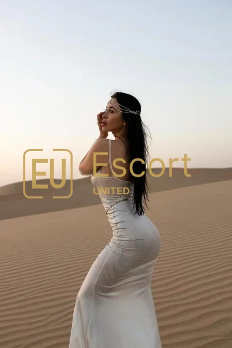 Escort girl Kelly based in Dubai — photo 11