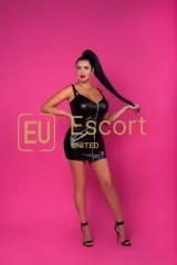 Julia, female escort in Abu Dhabi — photo 3