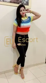 Aashritha, escortă de sex feminin în Abu Dhabi — fotografia 2