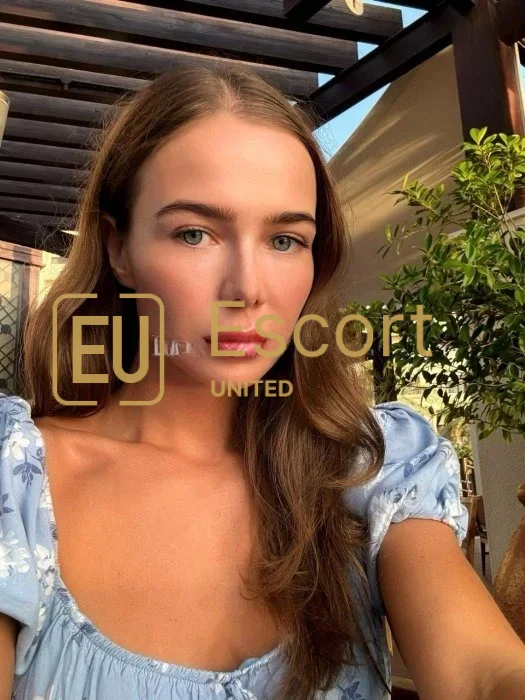Dubai female escort Elizabeth — photo 5