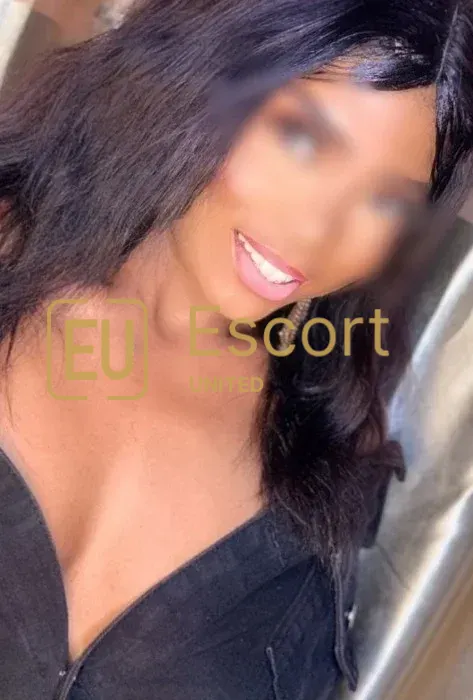 Escort Lady Davina in Abu Dhabi (30)