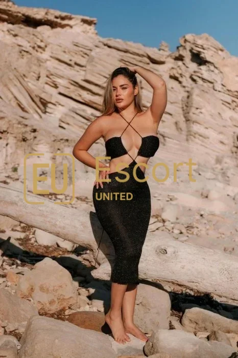 Alora, female escort in Dubai — photo 6