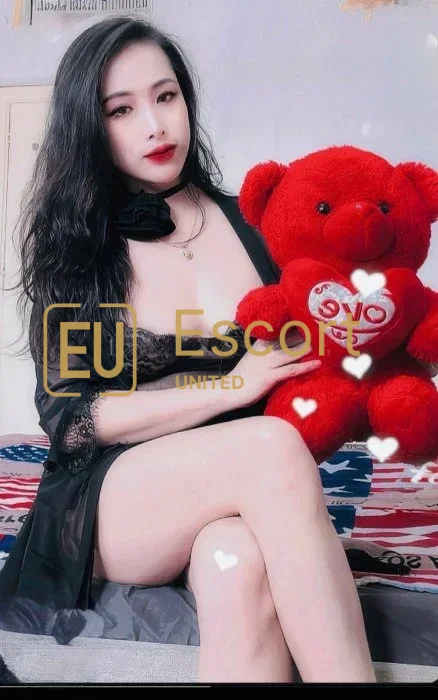 Mimi Real, 22, Escort-Dame in Abu Dhabi — Foto 4
