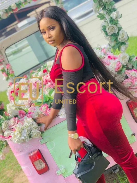 Escort Zara in Dubai — Foto 2