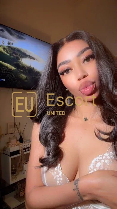 Susan, 24, escortă de sex feminin în Abu Dhabi — fotografia 8