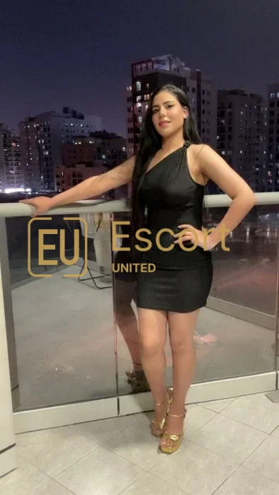 Triff Laila, Escort Lady in Abu Dhabi — Foto 6