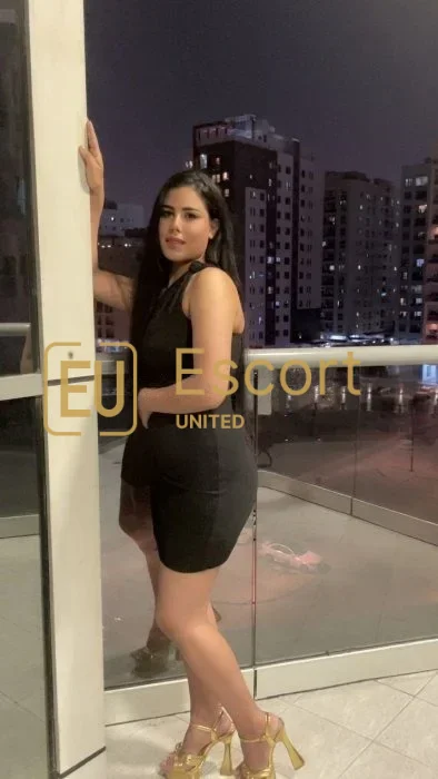 Laila, eine 25-jährige Begleiterin in Abu Dhabi — Foto 4