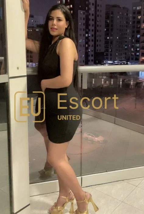 Laila, Escort Lady in Abu Dhabi — Foto 1