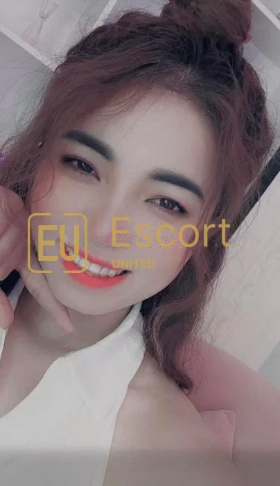 Abú Dhabí, eskort Kami, 24 — fotka 3
