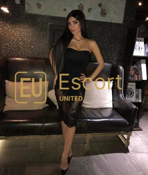 Meet Lana LapdogHeaven, a 30-year-old escort in Dubai — photo 9