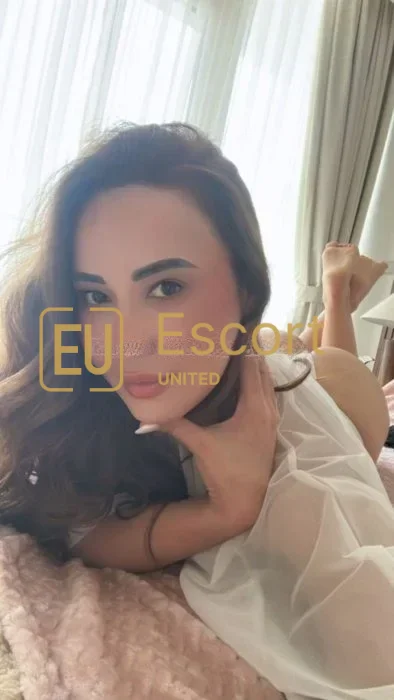 Ivy, escorte féminine à Dubaï, EAU — photo 12