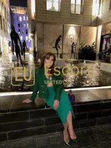 Escort Lady Sally in Dubai (39) — Foto 9