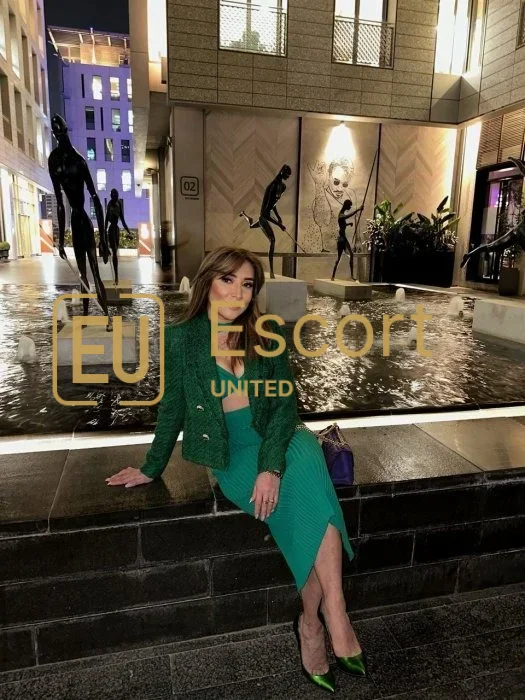 Escort Lady Sally in Dubai (39) — Foto 9