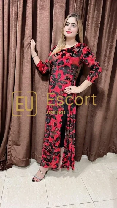 Archana, eine 26-jährige Begleiterin in Abu Dhabi — Foto 2