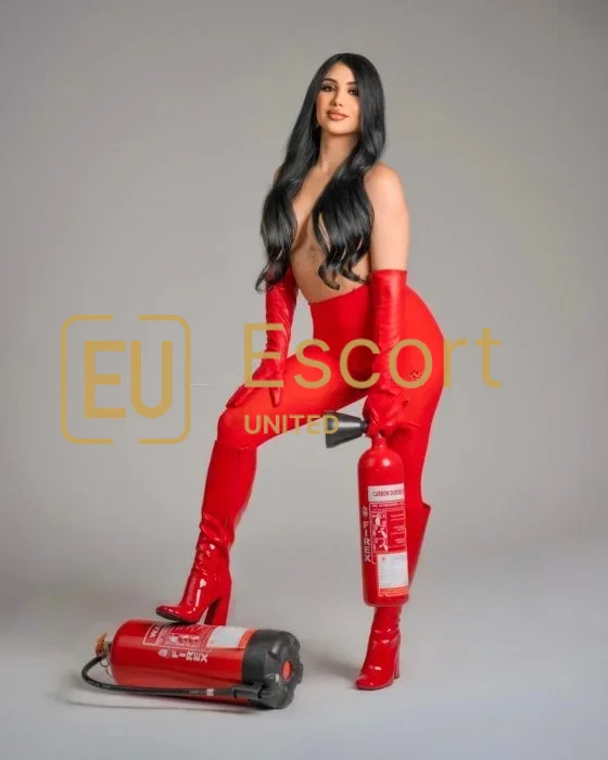 Dubai female escort Mina (26) — photo 13