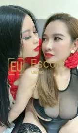 Escortă Anna & Jennifer stabilită în Dubai — fotografia 2