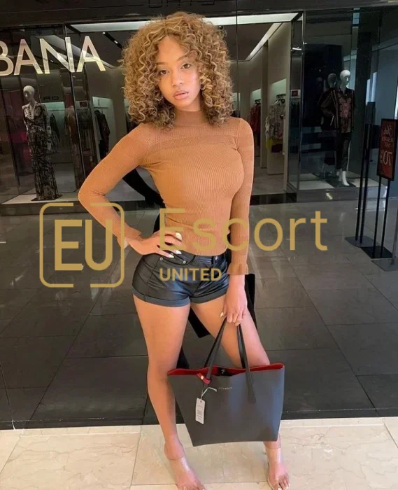 Michelle, female escort in Abu Dhabi — photo 3