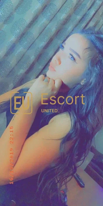 Eskort devojka Alina sa sedištem u Abu Dabi — fotografija 12