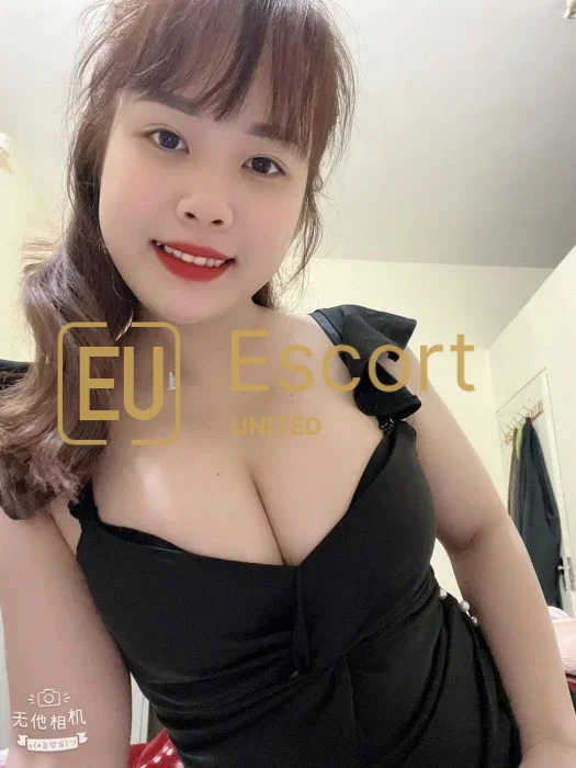 Lisa, escortă în Abu Dhabi — fotografia 3