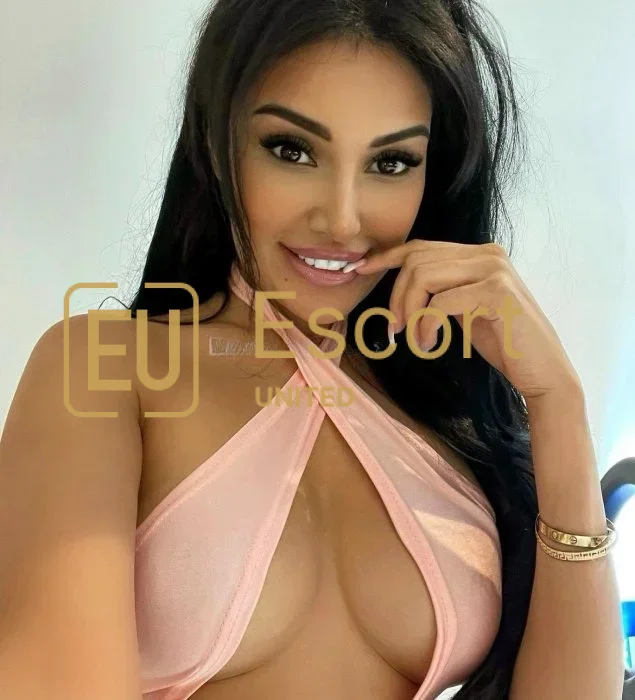 Dubai, escortă de sex feminin Ella Diamond, 26 — fotografia 4