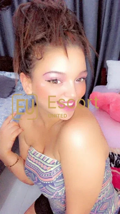 Sophia, Begleiterin in Abu Dhabi — Foto 5