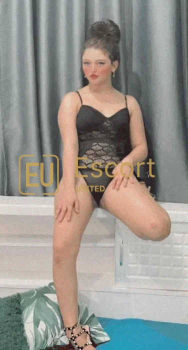 Escort Lady Sophia in Abu Dhabi — Foto 2