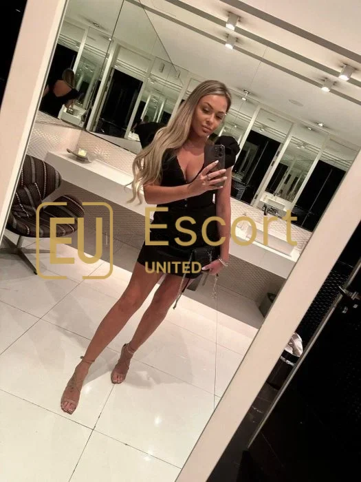 Klara, 29, eskorta w Dubaj — zdjęcie 9