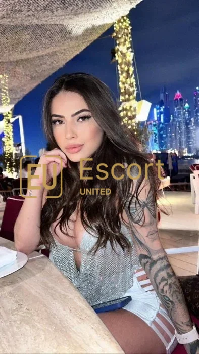 Objednejte si Loren, ve věku 25 let, dívku na eskort v Dubaj — fotka 5