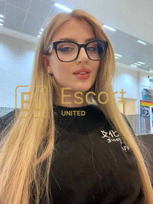 Louisa, pratilja u Dubai — fotografija 12