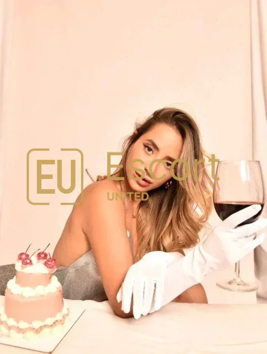 Delia, acompañante en Dubái — foto 3
