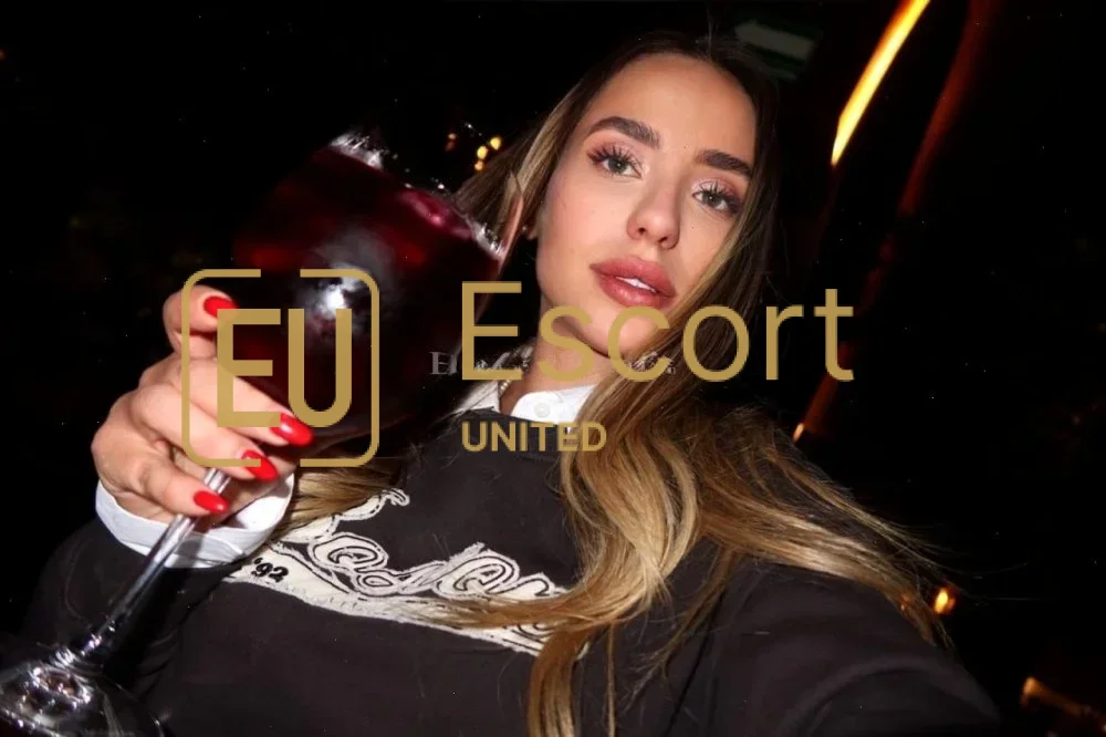 Escort Delia en Dubái (31) — foto 4