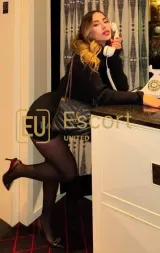 Delia, escort femenina en Dubái — foto 7