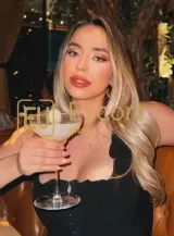 Delia, escort femenina en Dubái — foto 6