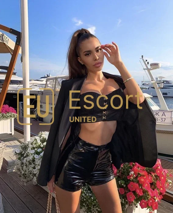 Vrouwelijke escort Silvia in Dubai, 28 jaar oud — foto 9